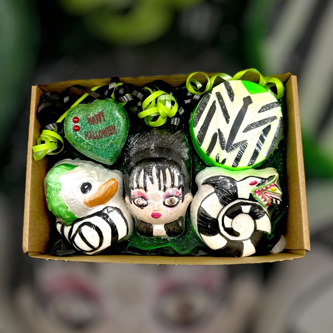 It’s Showtime Halloween Bath Bomb Gift Set