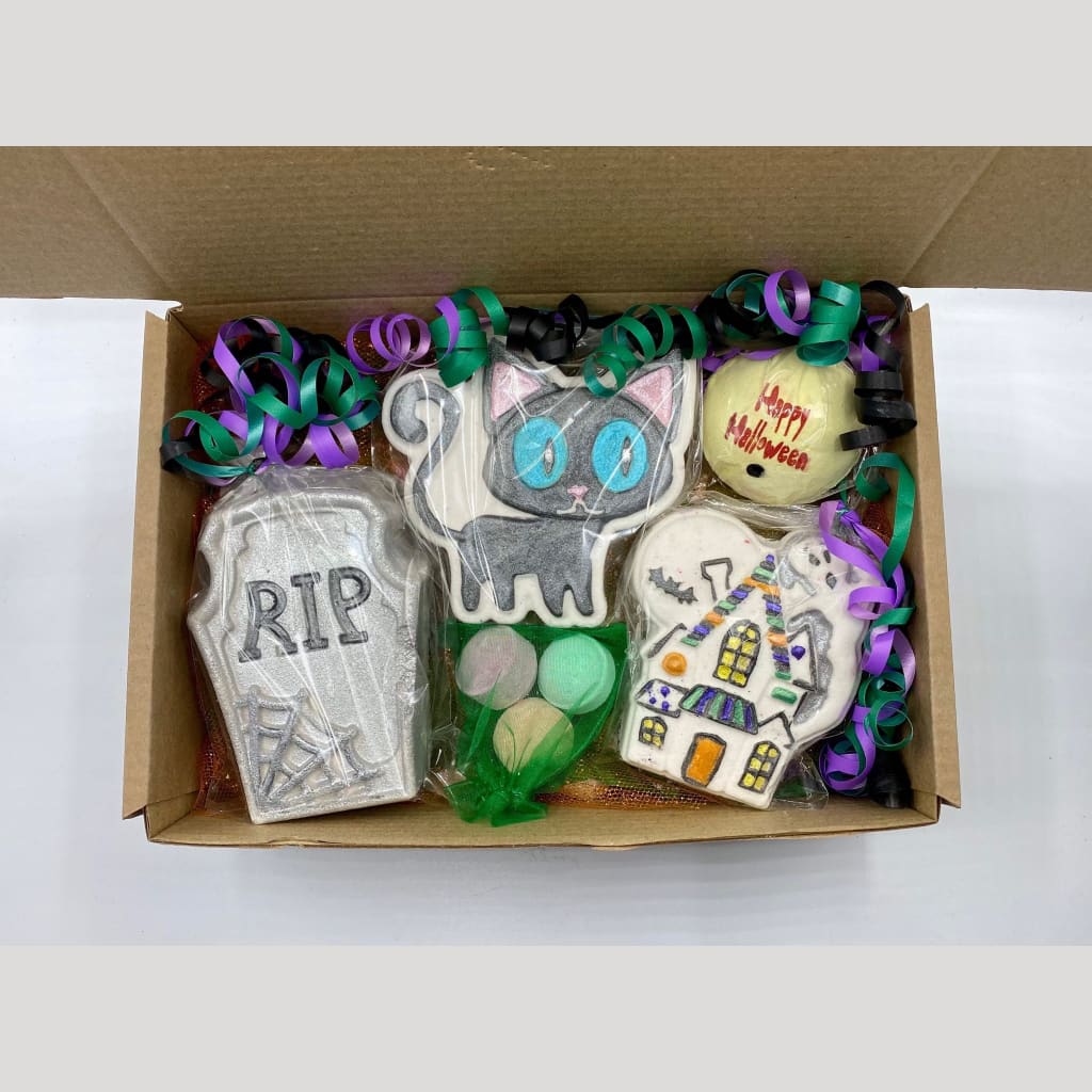 Halloween Hauntings Bath Bomb Gift Set