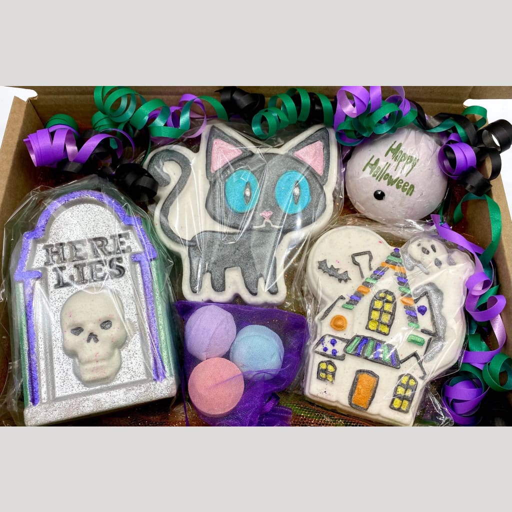 Halloween Hauntings Bath Bomb Gift Set