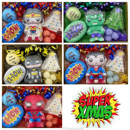 Superheroes Christmas bath bomb gift set.