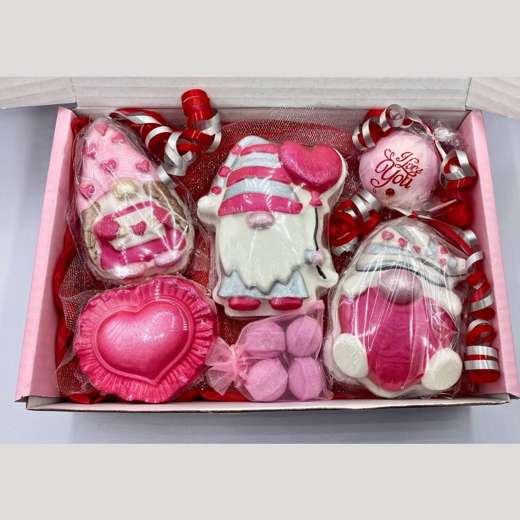 Large Valentines Gonks bath bomb gift set.